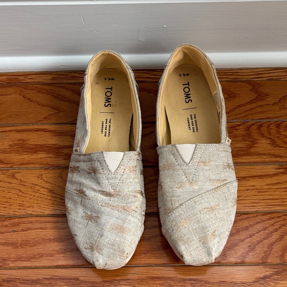 TOMS Women's Dragonfly Patterned Flats